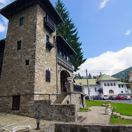 Hotel Casa Cu Farfurii Sinaia Esterno foto